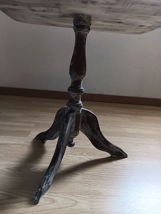 Mesa de apoio em madeira