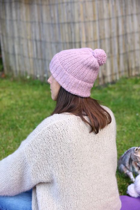 Czapka handmade merino różowa