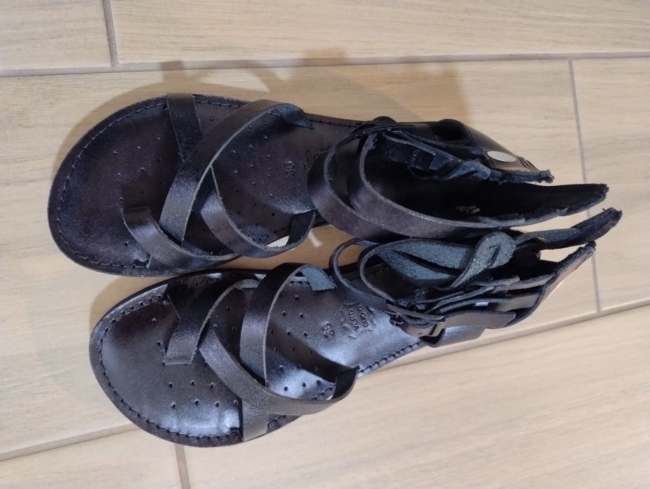 Босоніжки шкіра мягка устілка