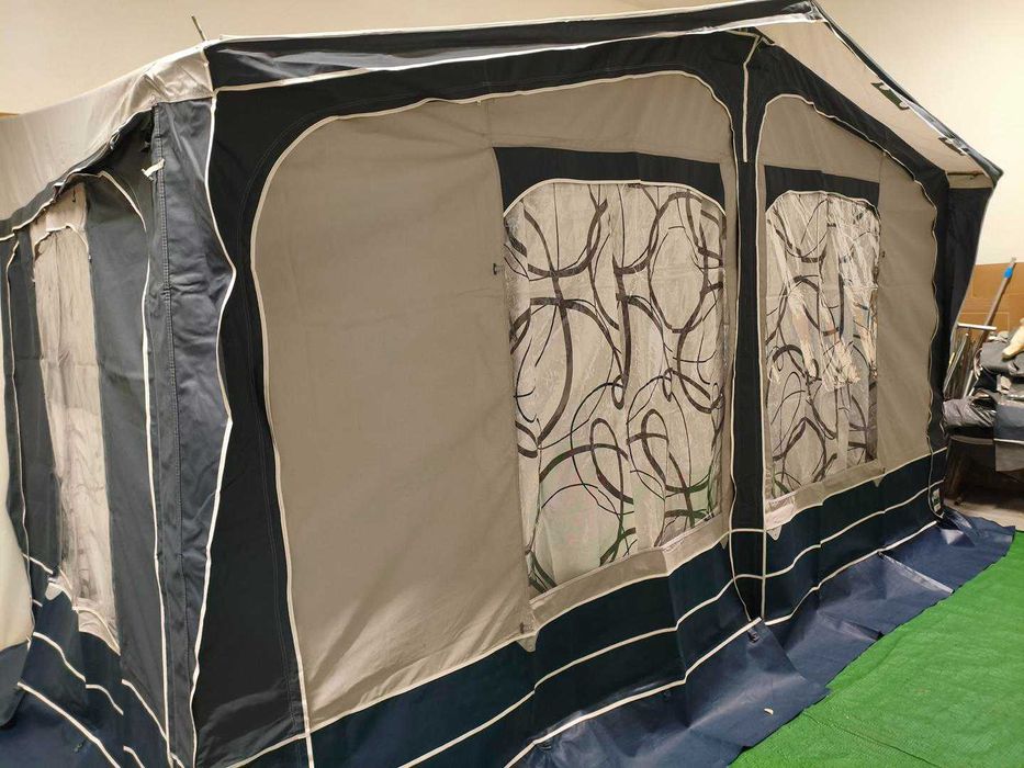 Przedsionek do przyczepy rozm. 825-850 cm. Jak nowy!!