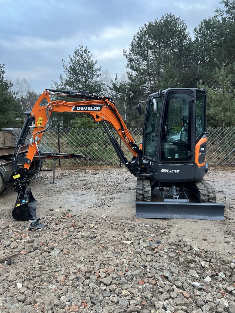 Roboty prace ziemne koparka wywrotka transport usługi ziemne fundament