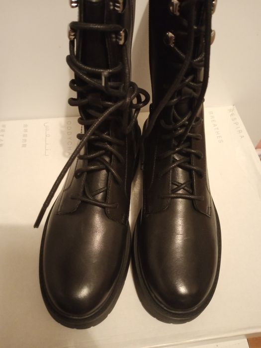 Нові  черевики жіночі. Geox р.39