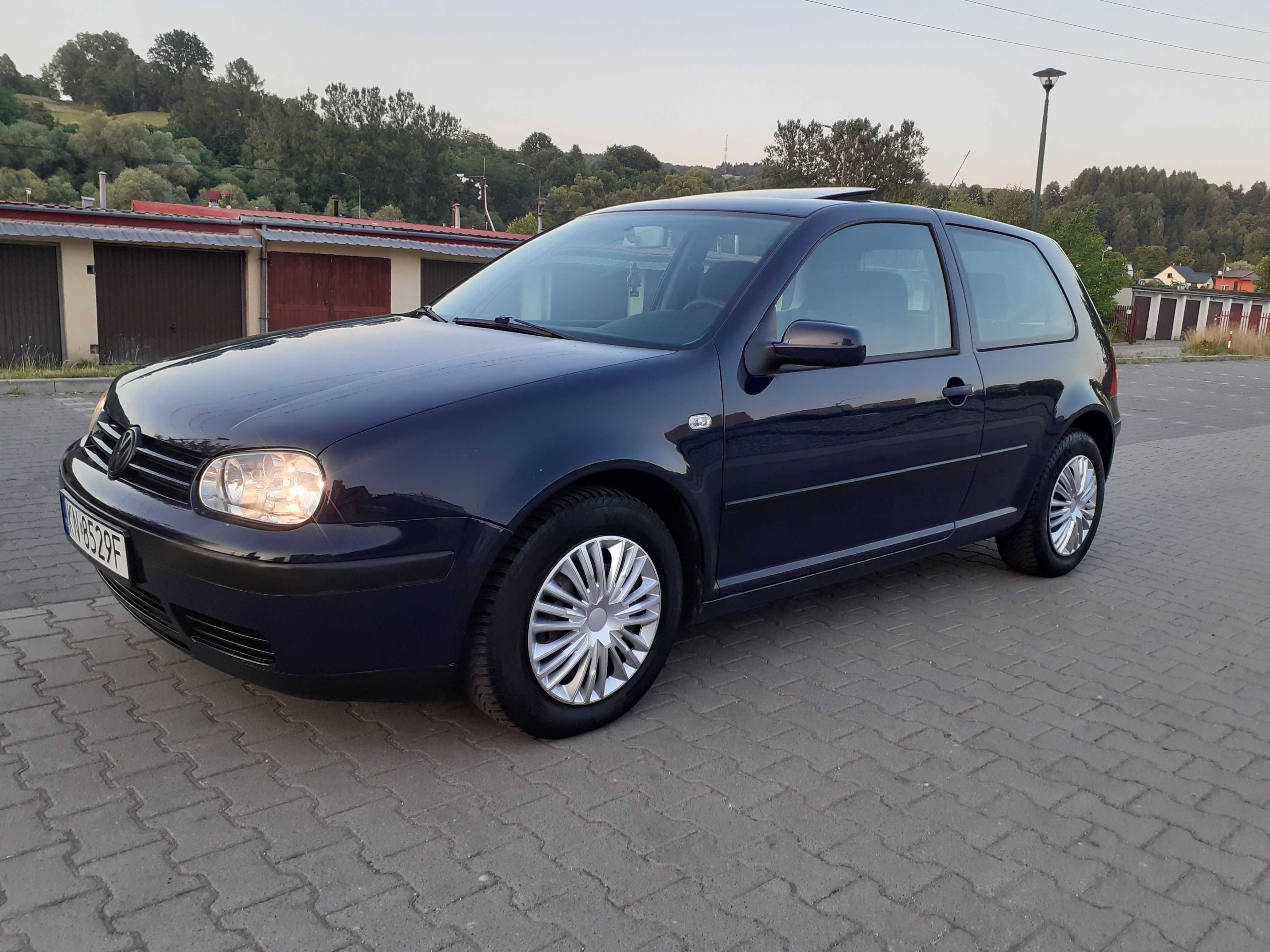 Vw Golf 1.6 2001r. Automat Sprawna Klima Niski Przebieg