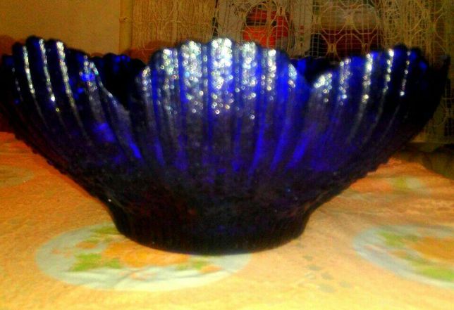 салатница,фруктоаница,ваза из синего стекла СССР