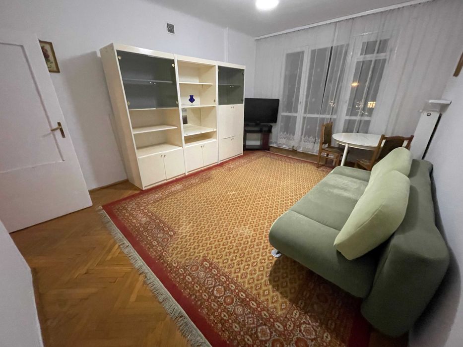 54m, Linneusza 1, okolice pl. Hallera, po remoncie