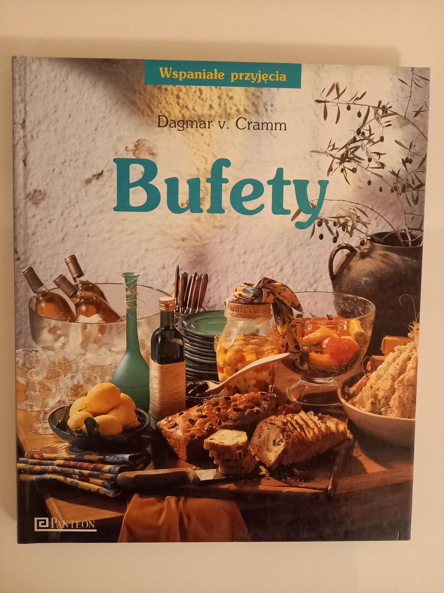 Bufety - ilustrowana książka z przepisami