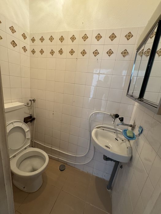 Aluga-se quarto casal