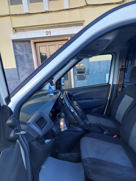 Vendo Fiat doblo 1,3  .90cv em muitobomestado de conservação e mecânic