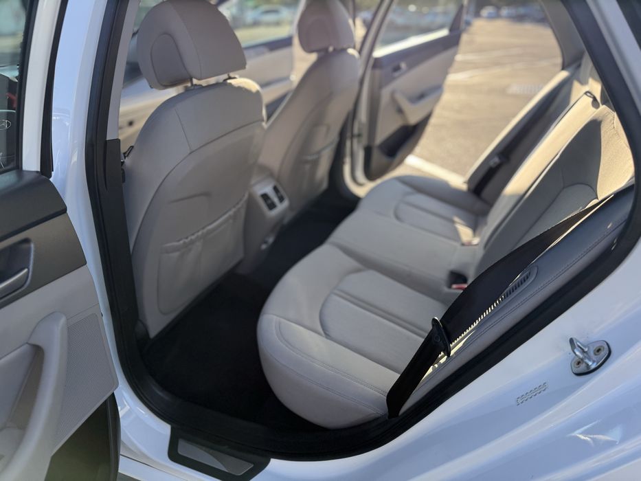 Продам Hyundai Sonata  Гибрид-Плагин 2015г