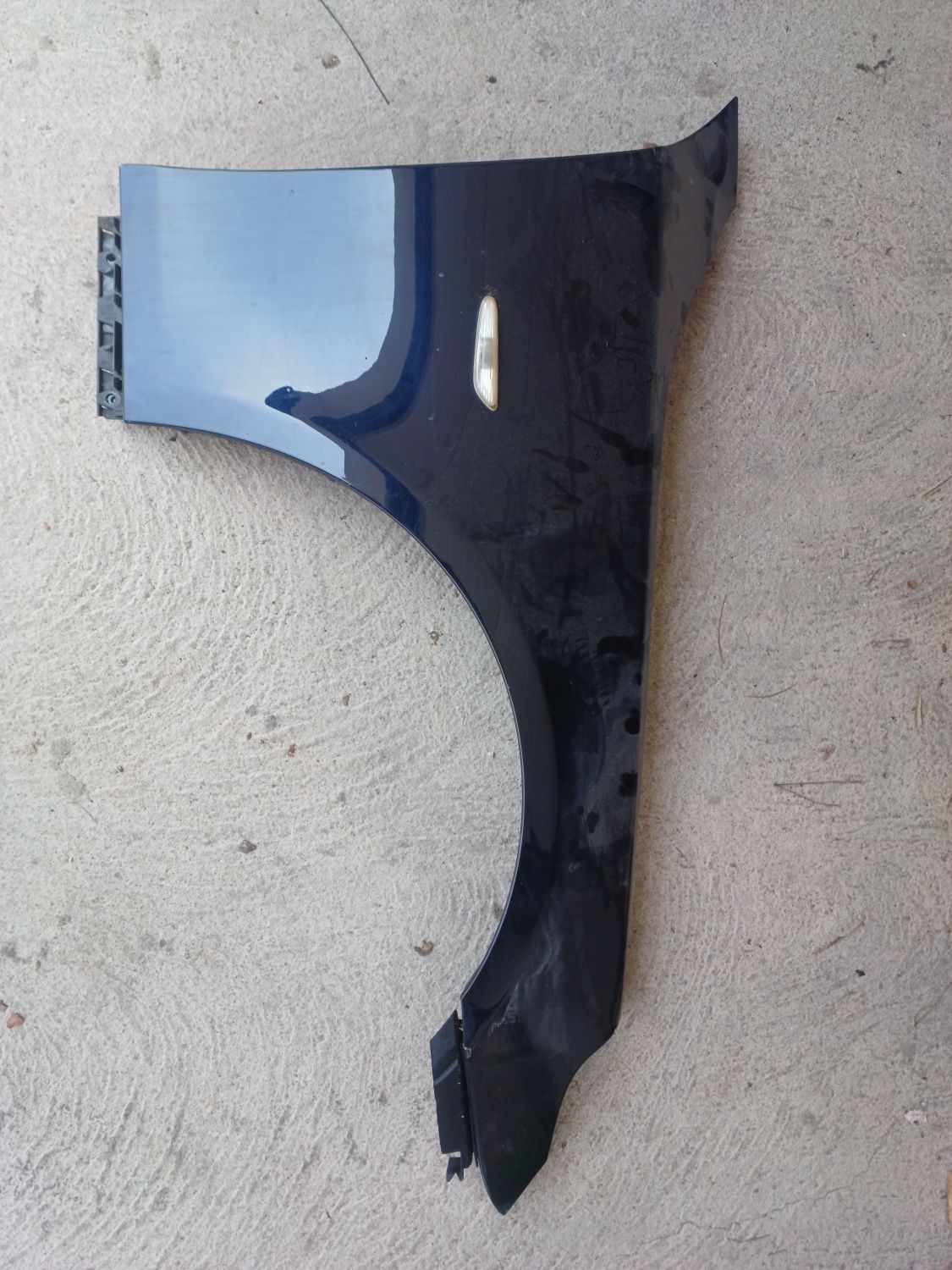 Guarda lamas frente direito bmw e60