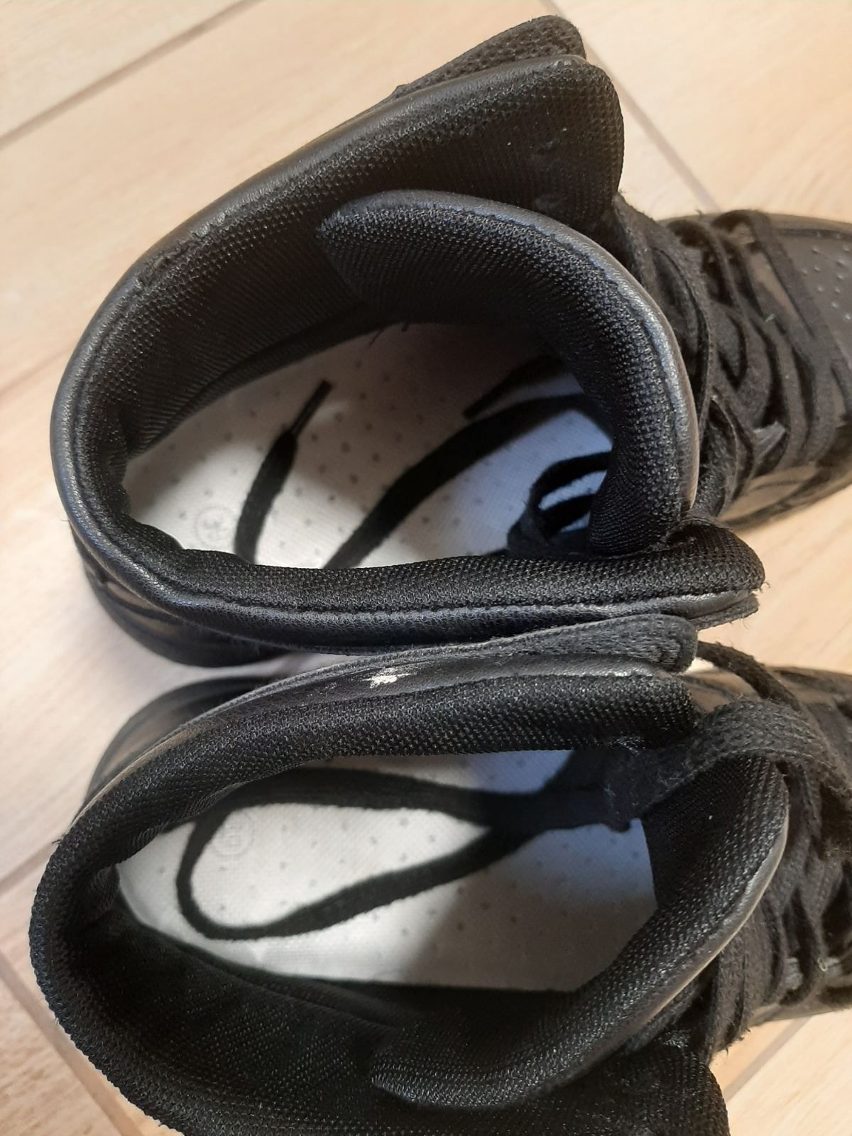 Демісезонні черевики кросівки кеди
