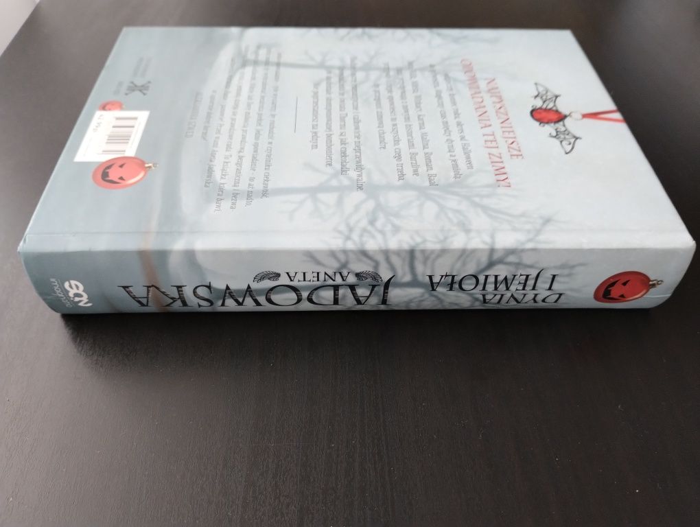 Dynia i Jemioła - Aneta Jadowska