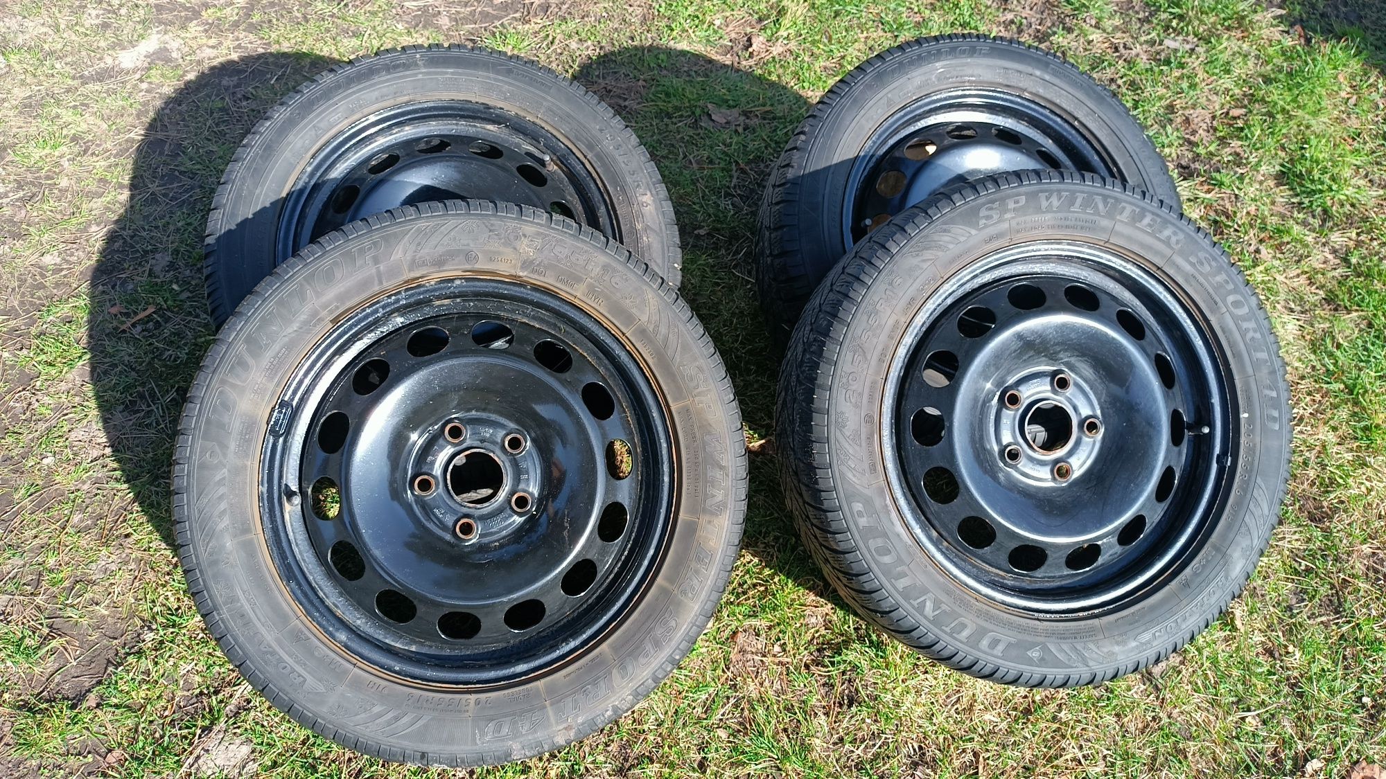 Stalowe koła 5x112 z oponami zimowymi 205/55 R16