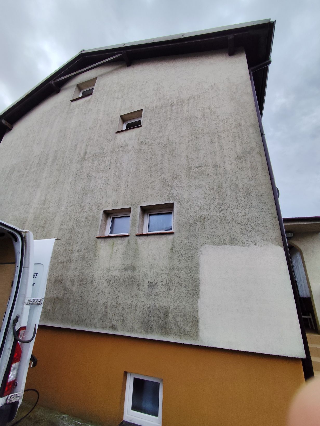 Malowanie natryskowe dachów,elewacji.Mycie dachów,elewacj,fotowoltaiki