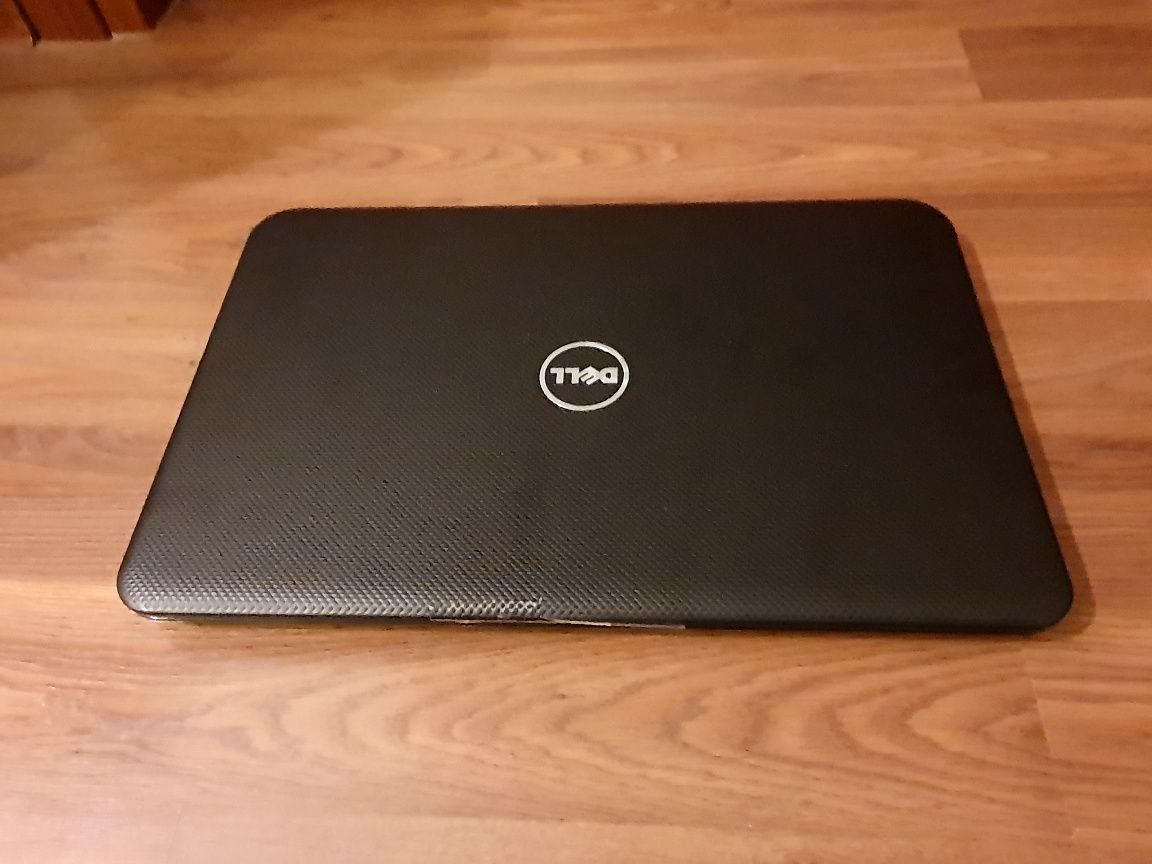 17' cali - Dell Inspiron 3737