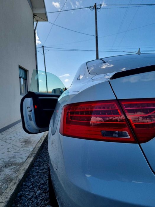 Audi A5 2.0TDI S-LINE FULL EXTRAS
