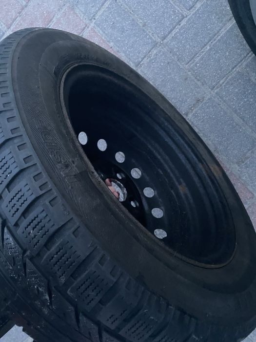 2 całe koła do toyota yaris gen. II/ 2008 rok