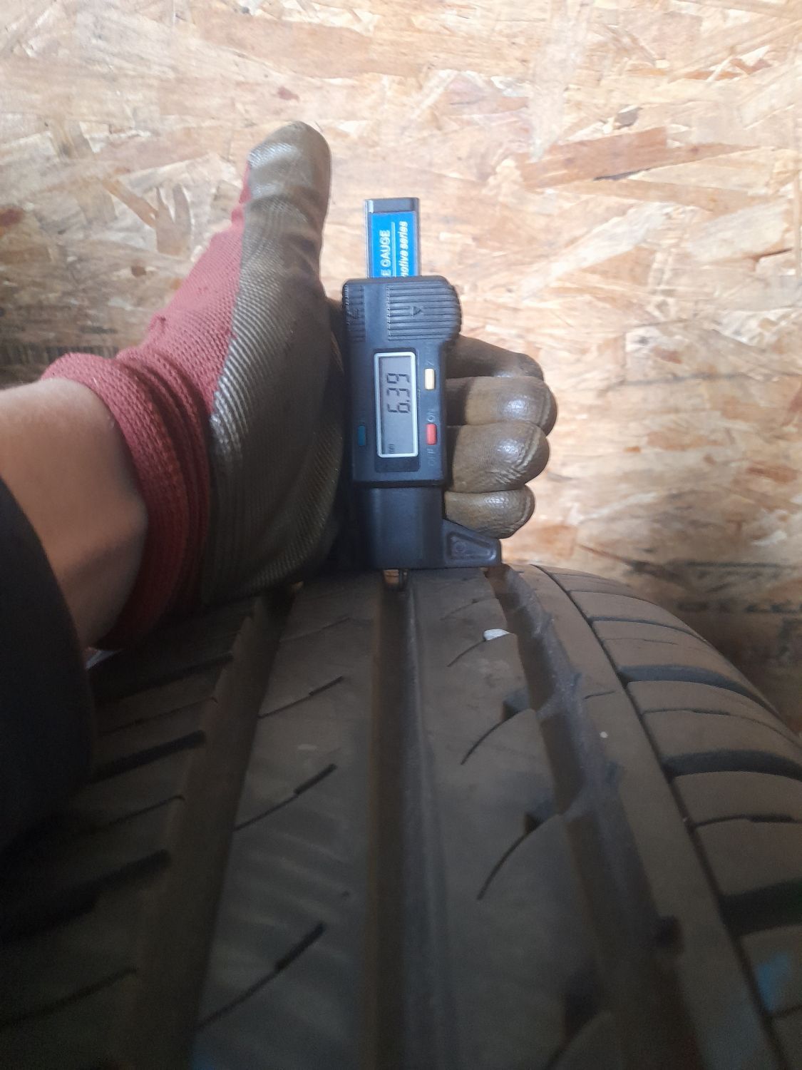 Шини Continental ContiEcoContact 3 185/60 R14 82T Б/У 6 мм