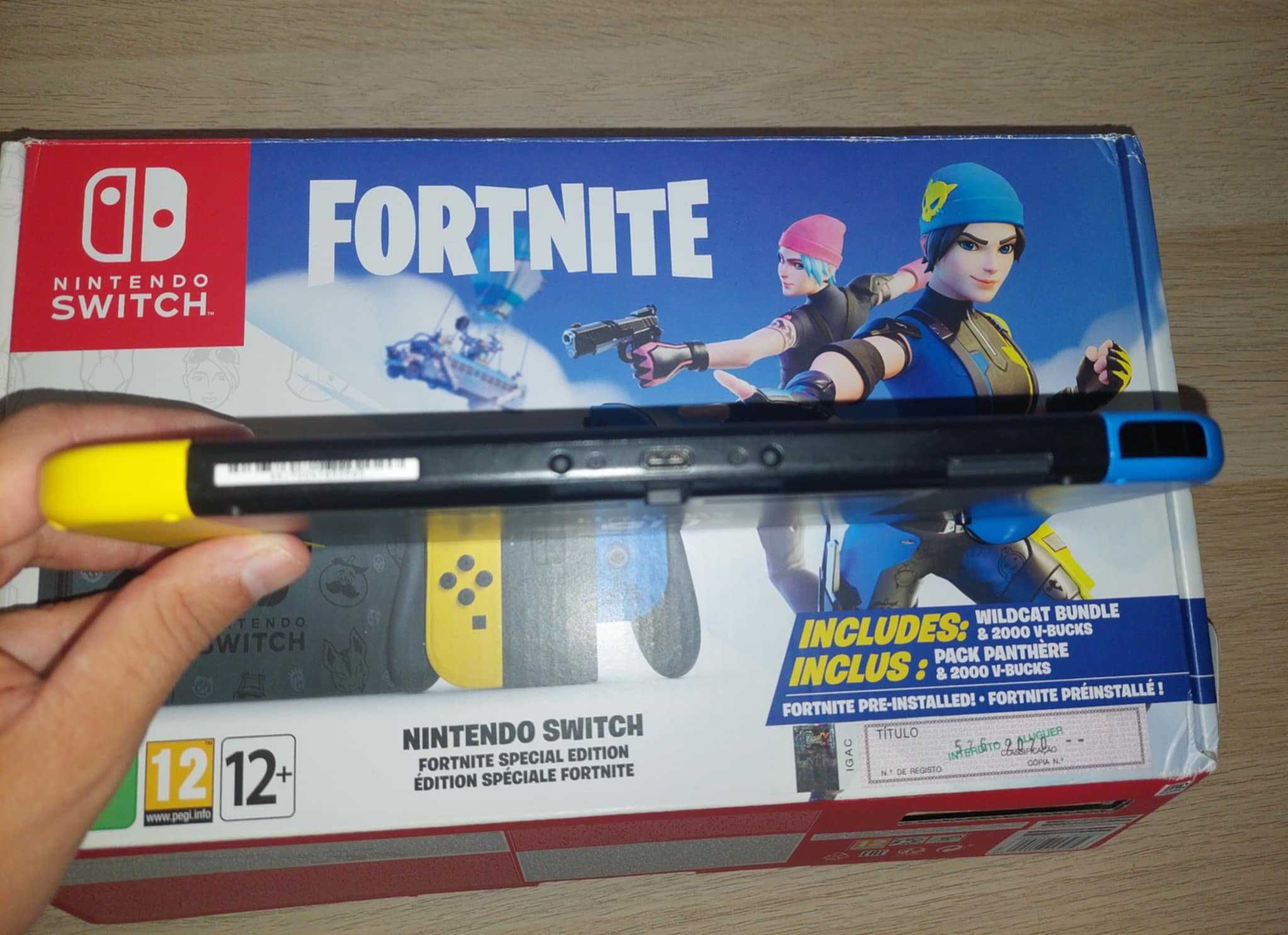 Nintendo Switch Edição Fortnite Na caixa  e Acessórios Originais