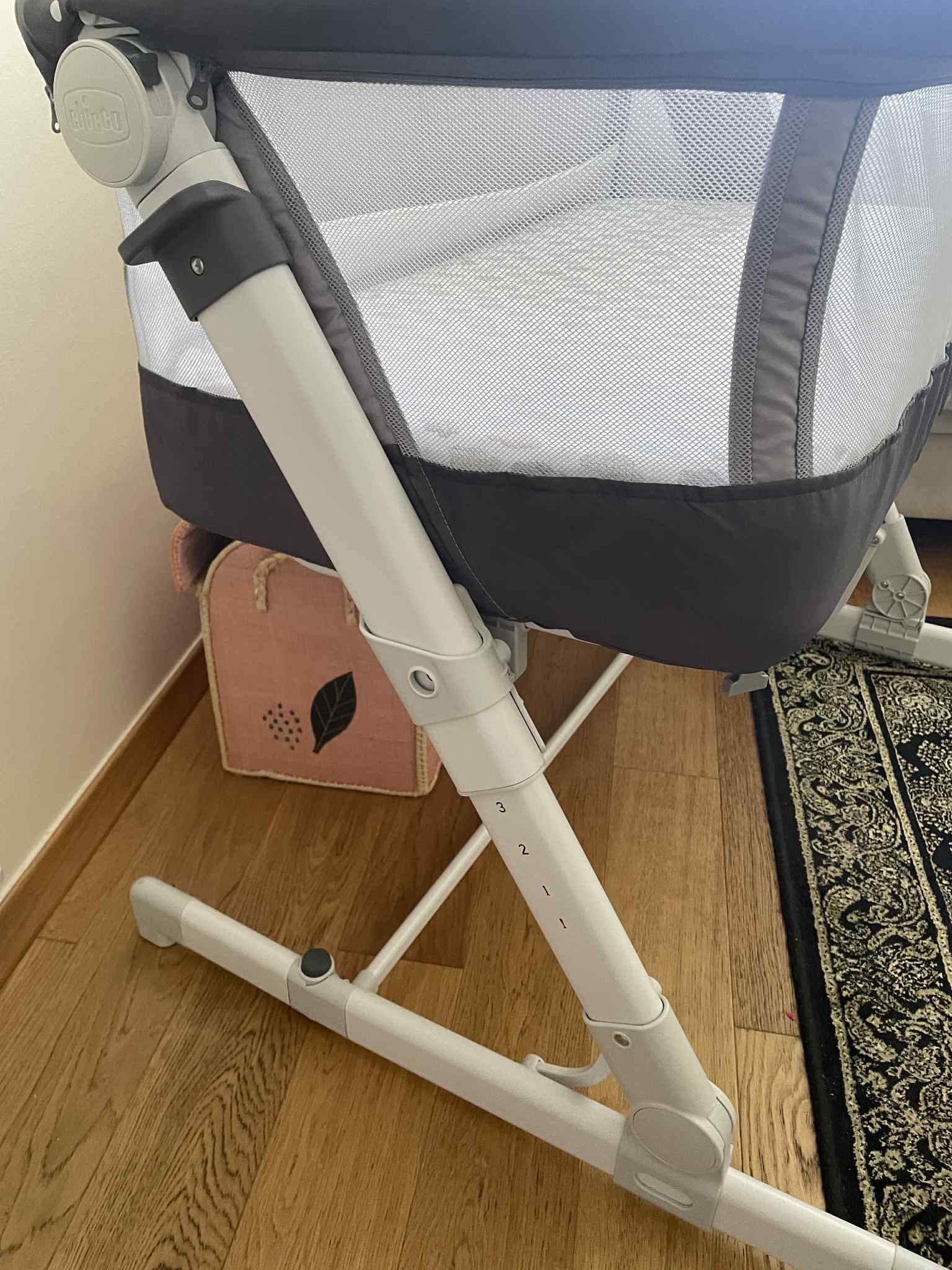 Łóżeczko dostawne CHICCO Next2Me Pop-Up Szary