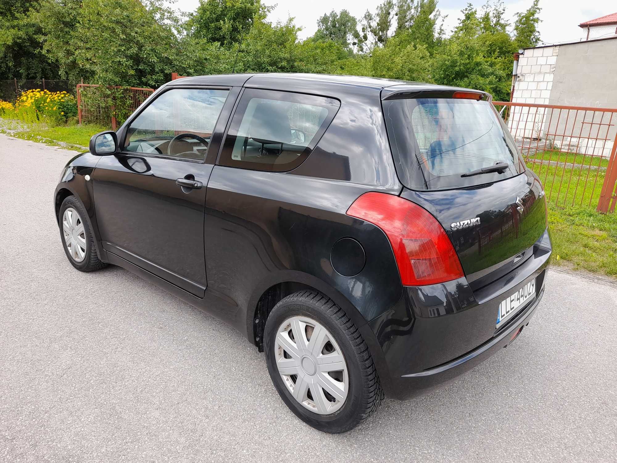 Suzuki Swift 1.3 benzyna,zadbany,klima sprawna,168 tys,przebiegu