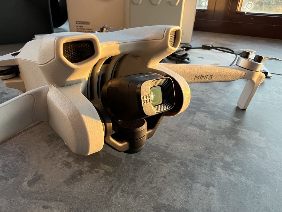 Dron DJI Mini 3 Fly More Combo + DJI Care + lądowisko