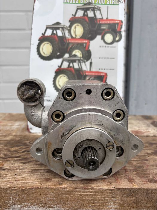 pompa hydrauliczna C385 912 pochodne