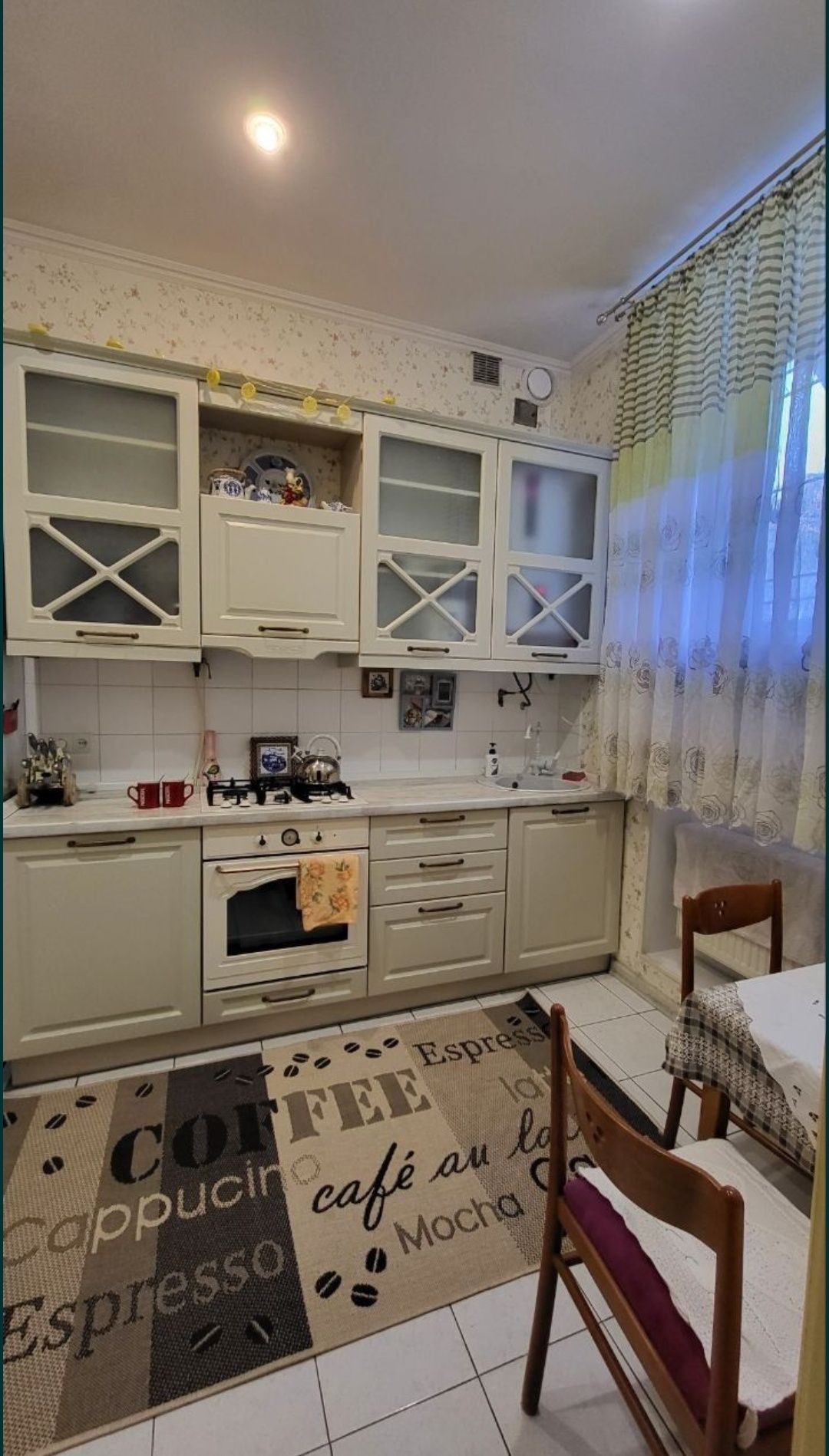 Сдам 2-х комнатную в центре