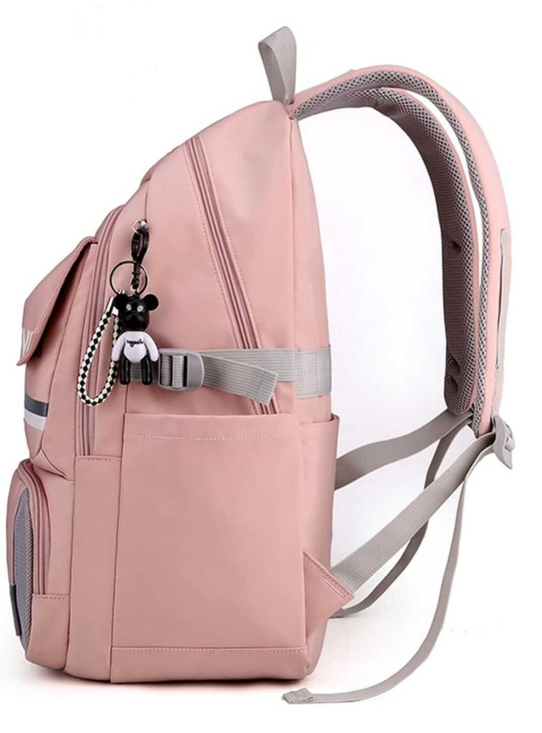 Plecak do dla kobiet uczniów różowy z brelokiem z kieszenią na laptopa