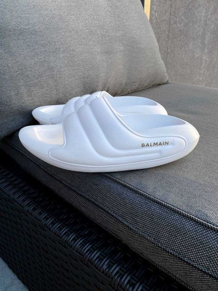 Жіночі шльопанці Balmain Slippers чорні білі черные шлепанцы бальмен