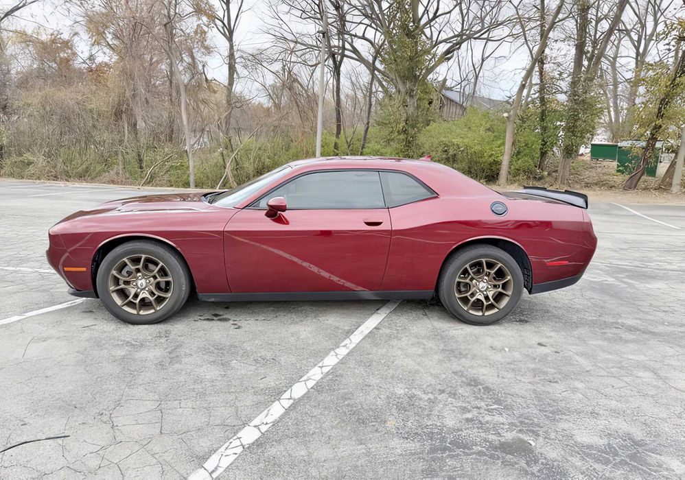 Dodge Challenger      2018