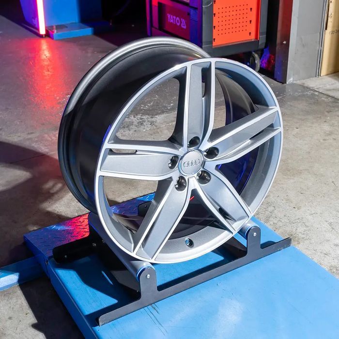 NOWE Oryginalne Felgi Audi 19 S3 A3 A4 A6 A8 Q3 TT