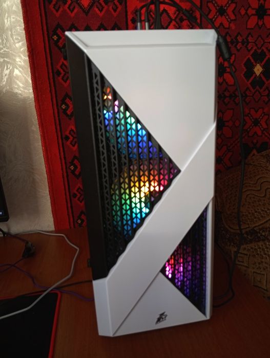 Ігровий набір пк ,монітор, клавіатура, навушники, ігрова миш.