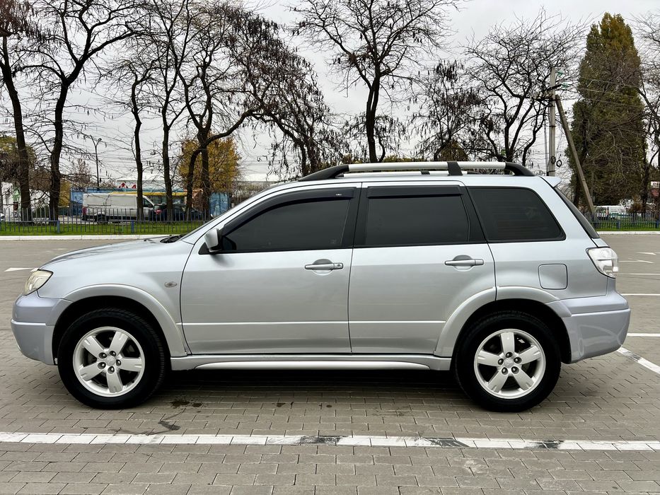 Mitsubishi Outlander 2008 2.0 мкпп