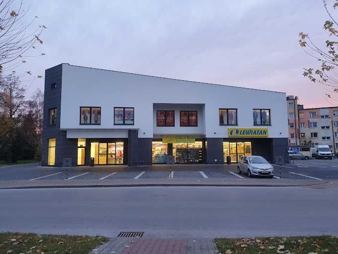 Lokal 700m2 do wynajęcia w Centrum Połańca