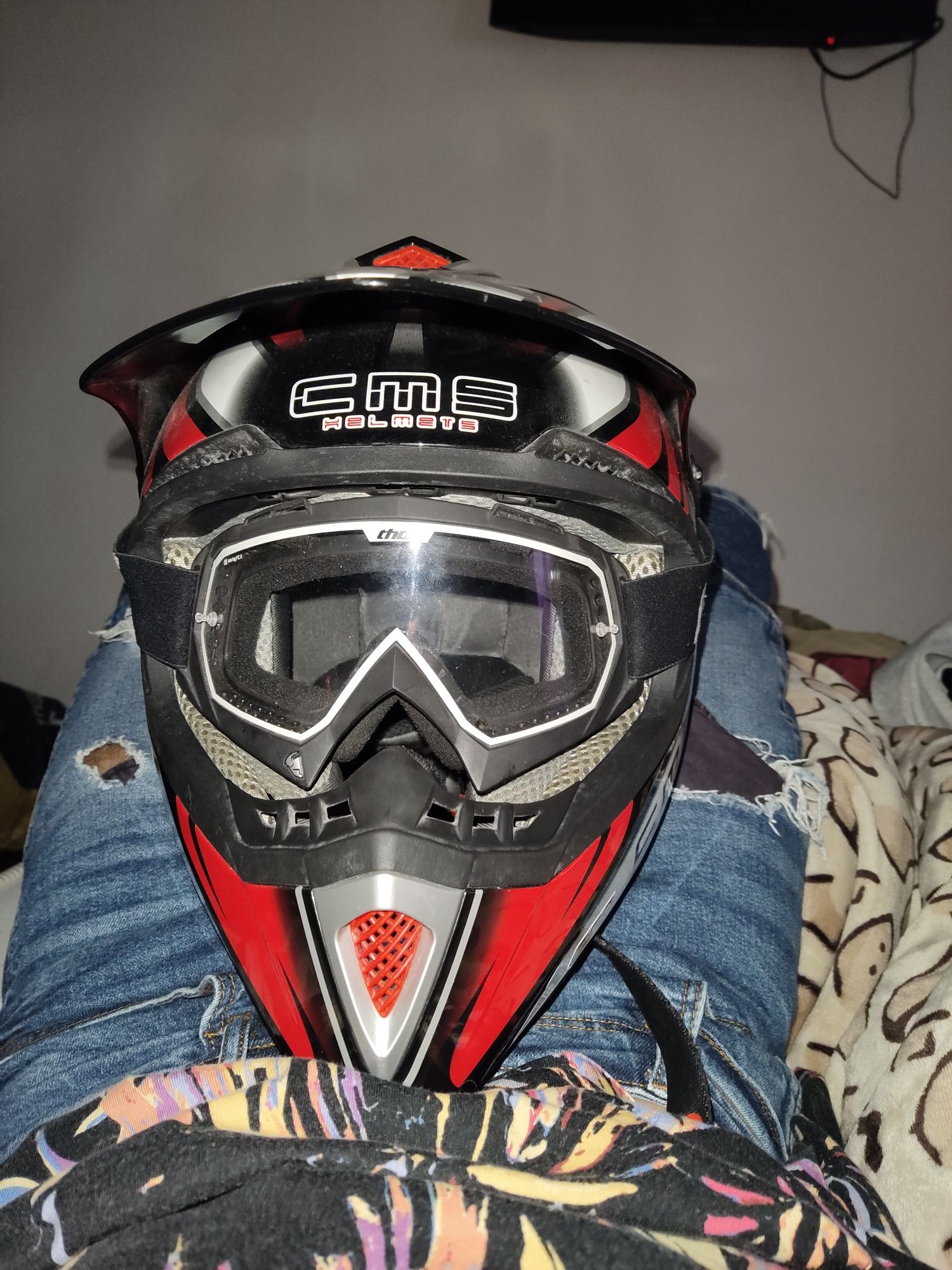 Capacete (CMS Helmts XR-7) tamanho L + óculos THOR