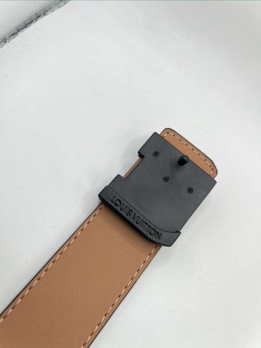 Cinto Louis Vuitton preto e cinza