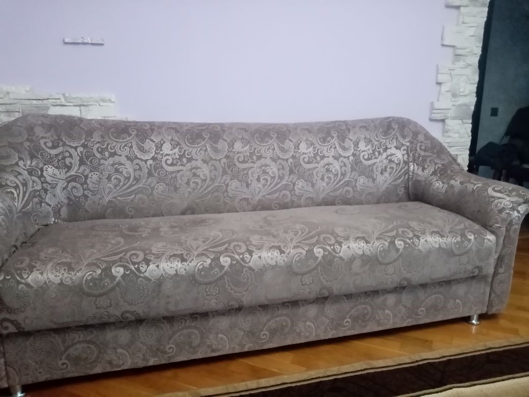 Продам диван не розкладний