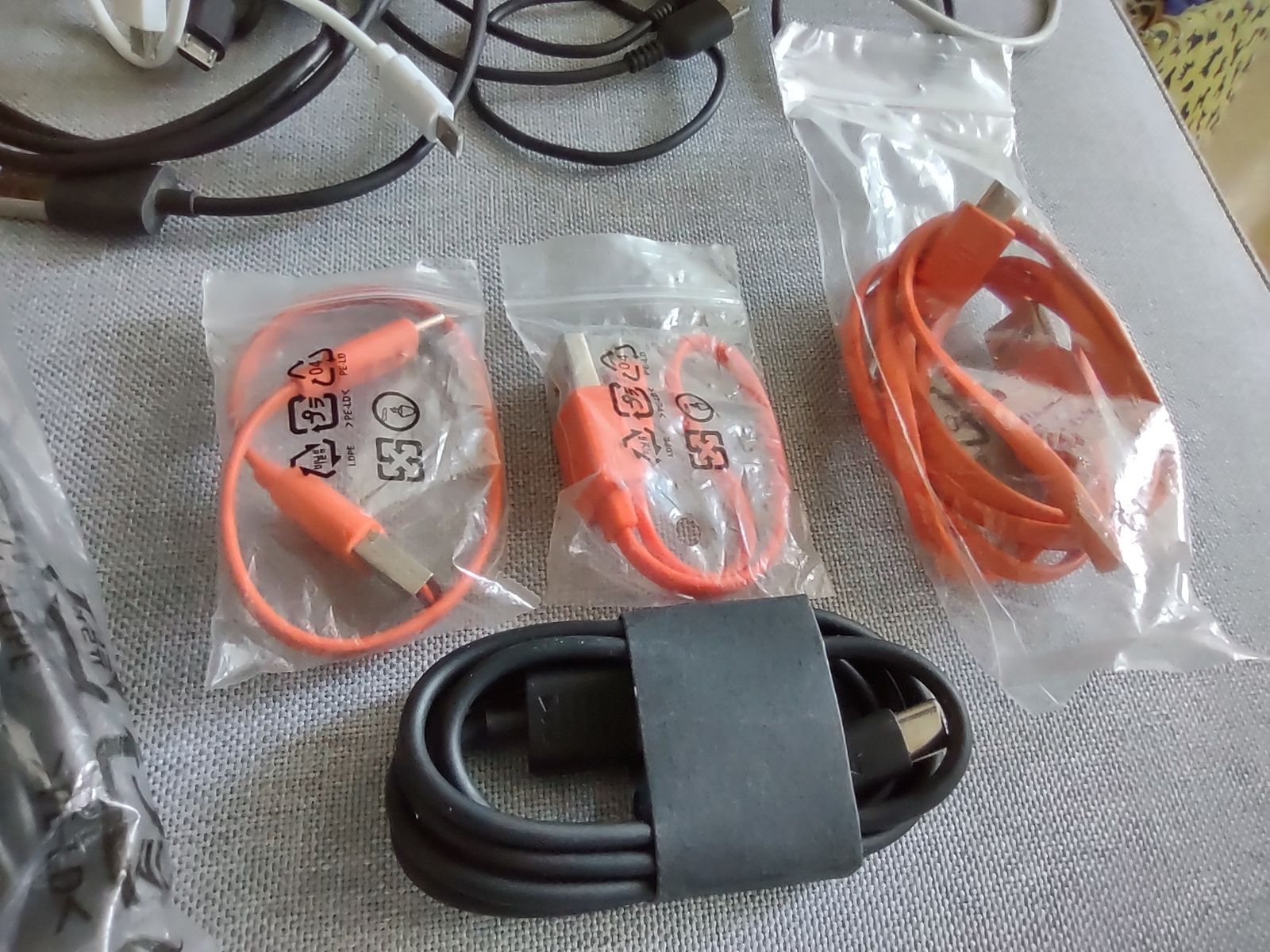 Cabo micro usb tipo C JBL e outras marcas mais bolsas fones headphone