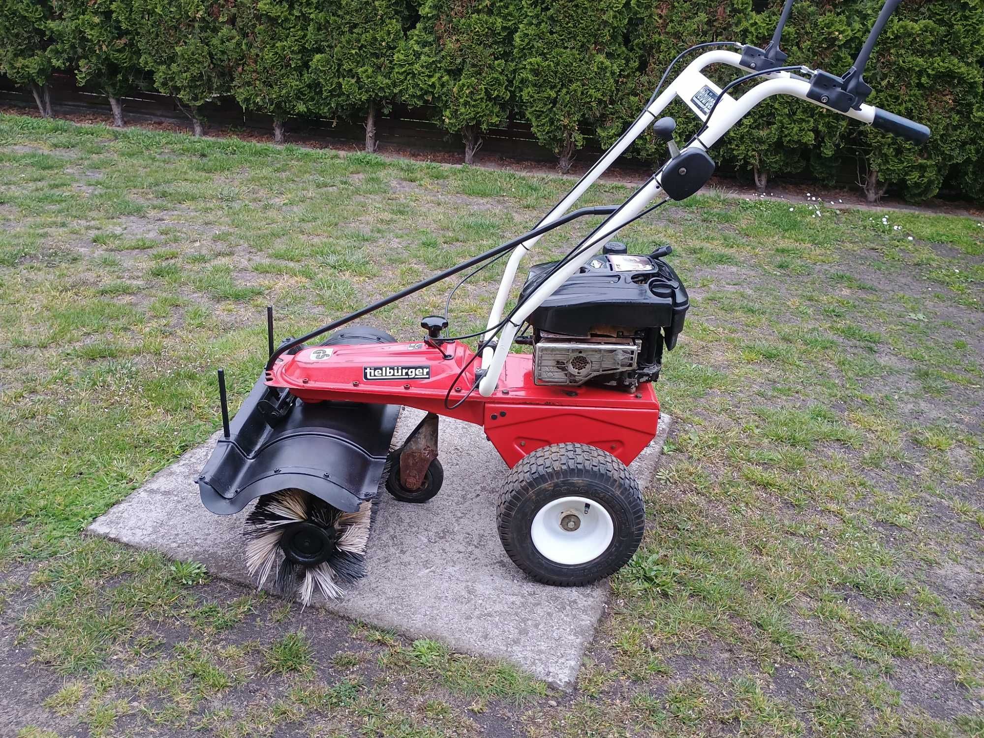 Zamiatarka Spalinowa Briggs&Stratton 6 KM Napęd