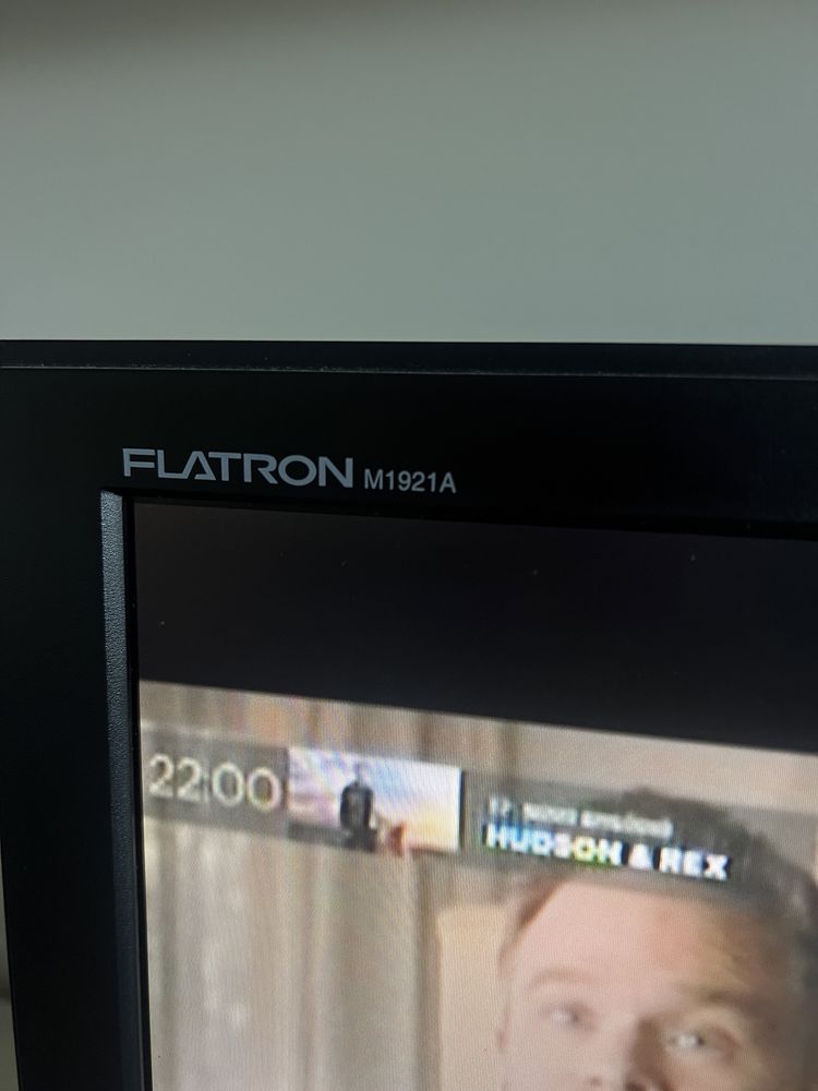 tv em bom estado, funciona