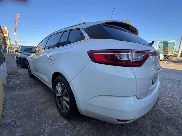 Renault Megane 2018 acidentado