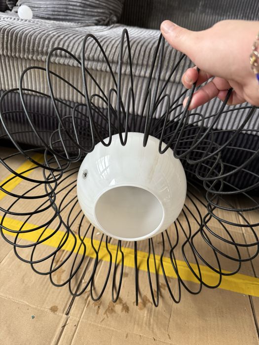 Lampa wisząca druciana czarna