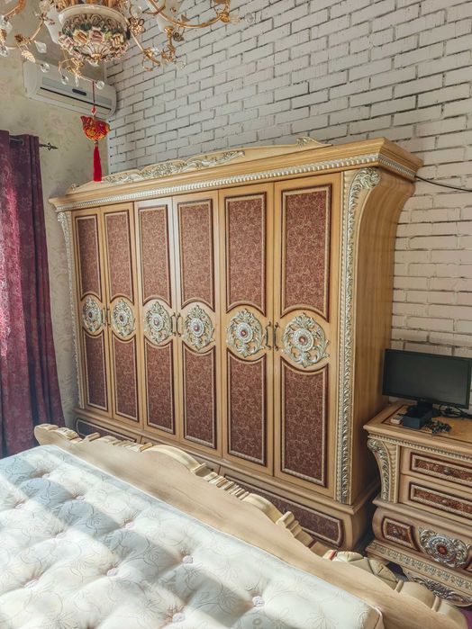 Меблі для спальні ліжко та матрац шафа безкоштовна доставка