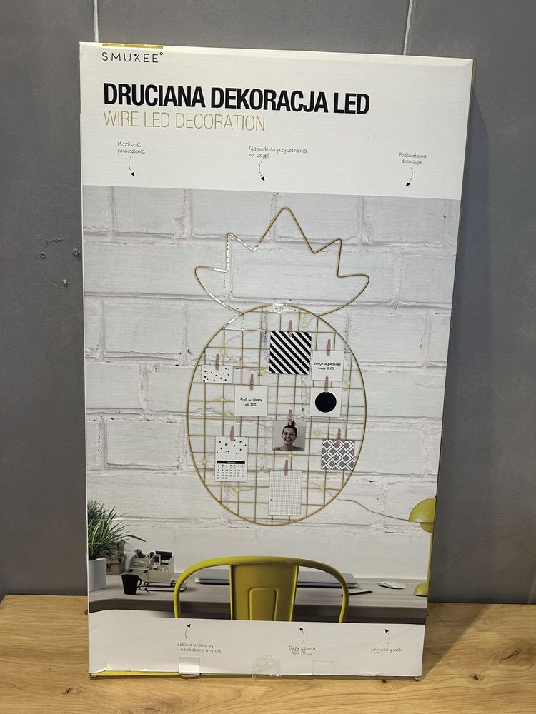 Lampka druciana z lampkami ananas