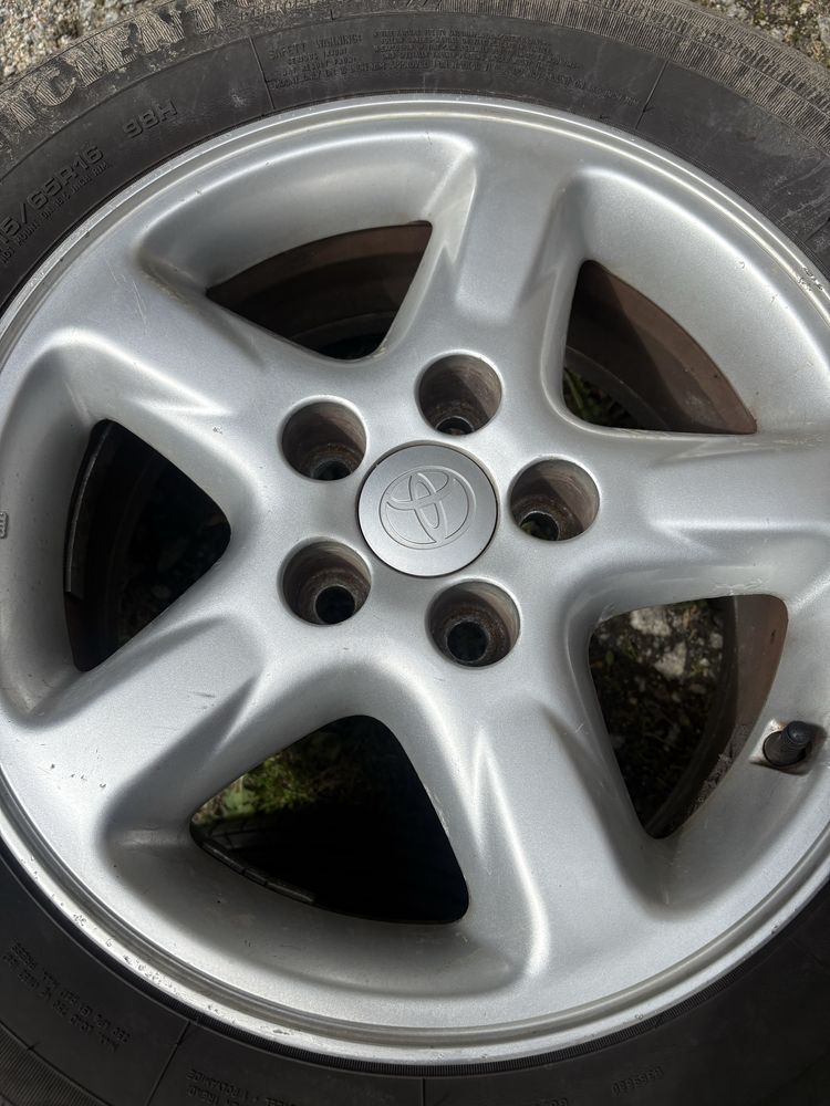 Kolo rav4 II z oponami
