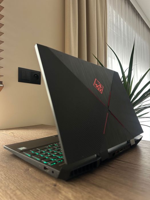 Laptop HP Omen 15 i5-9300H / 16GB RAM / 256Gb + 1TB HDD