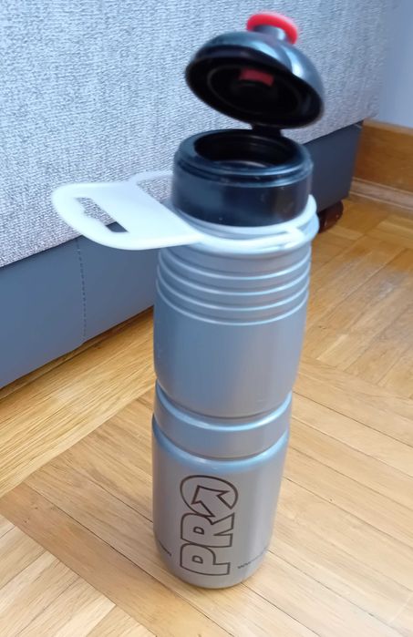 Bidon rowerowy włoskiej firmy ELITE model PRO , poj.850ml /nowy/