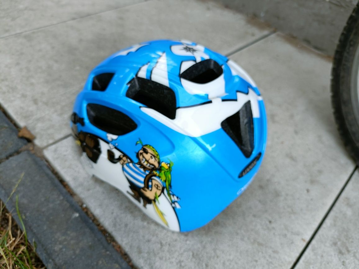 Oddam rower i kask