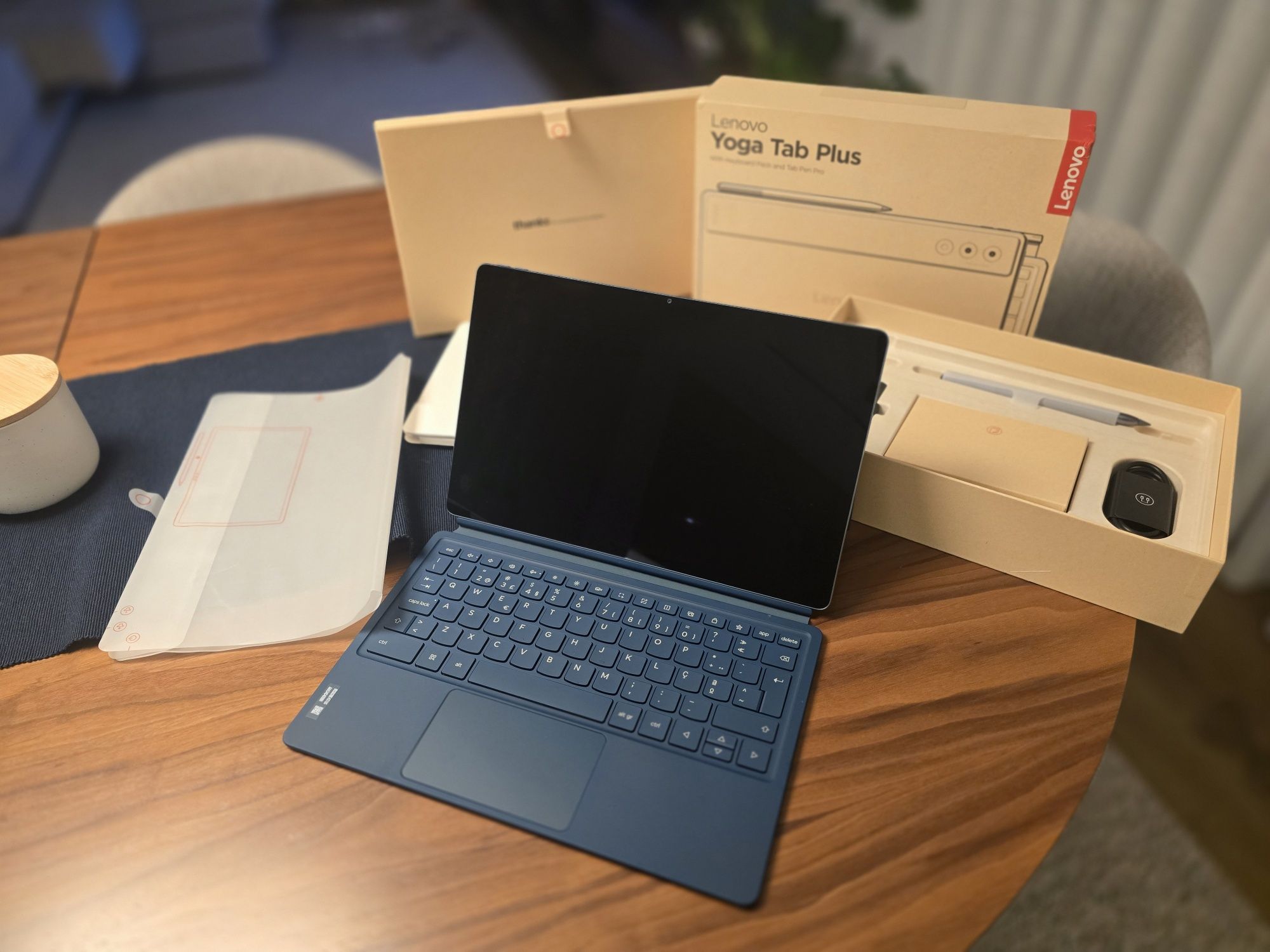 Lenovo Yoga Tab Plus 16GB/256GB NOVO + Teclado + Pen. Troca/retoma.